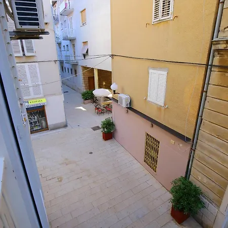 Prokonzul 2br In Old Town Zara